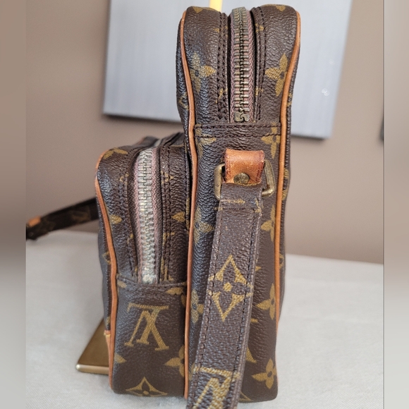 Louis Vuitton Brown Amazon PM Monogram Womens Crossbody Bag - Picture 5 of 16